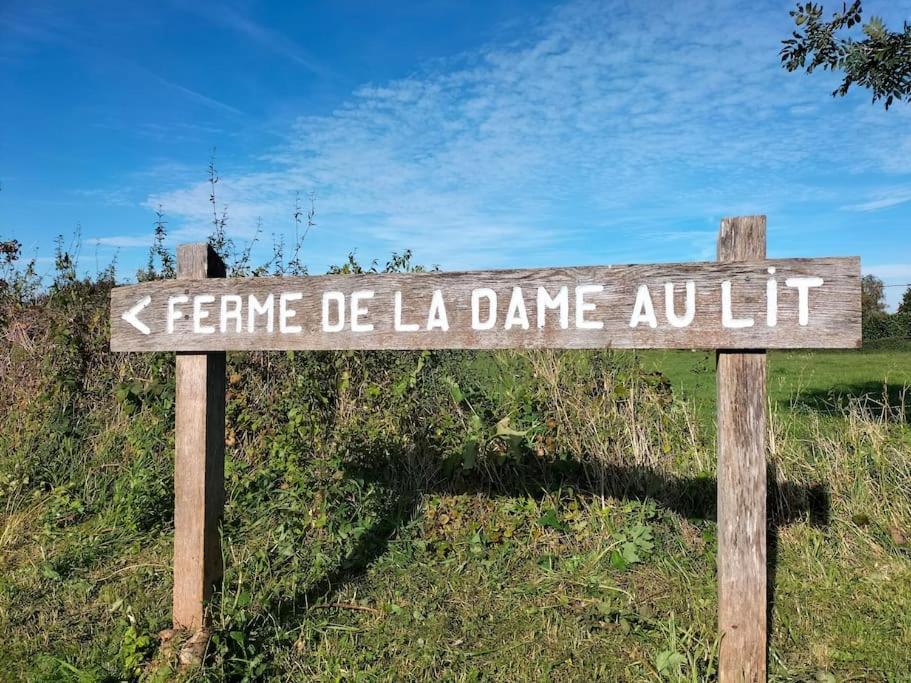 Gite La Dame Au Lit Gite A La Ferme Momignies Dış mekan fotoğraf